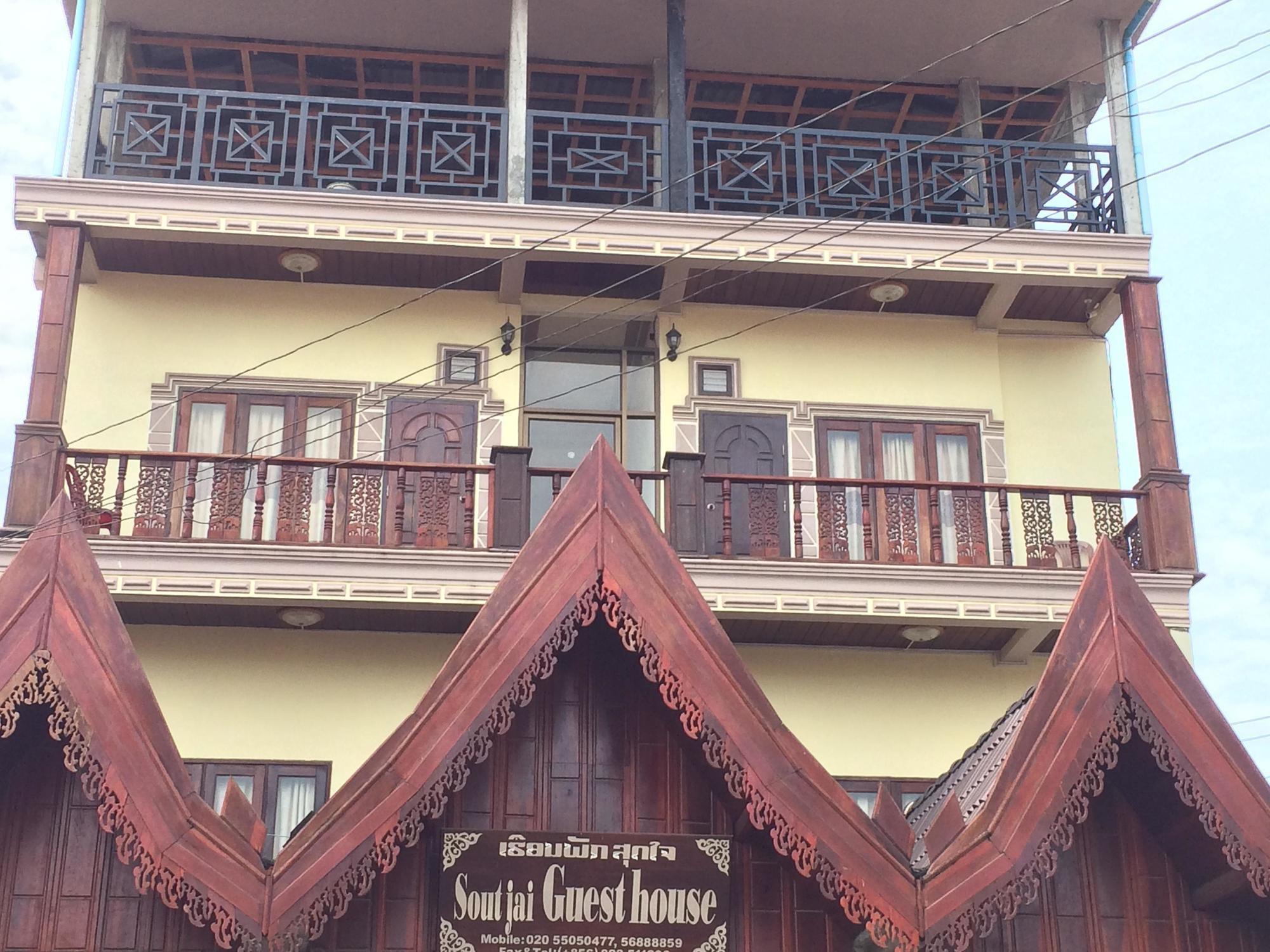 Soutjai Guesthouse & Restaurant Vang Vieng Eksteriør billede