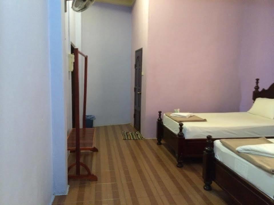 Soutjai Guesthouse & Restaurant Vang Vieng Eksteriør billede